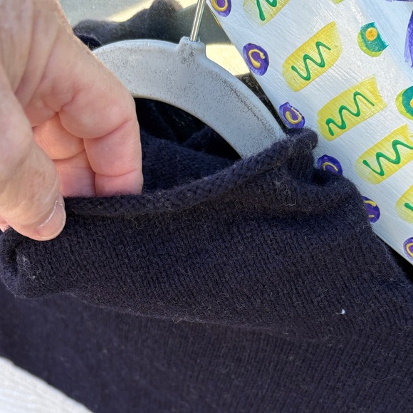 Colorblock Turtleneck Sweater - Picture 4 of 8